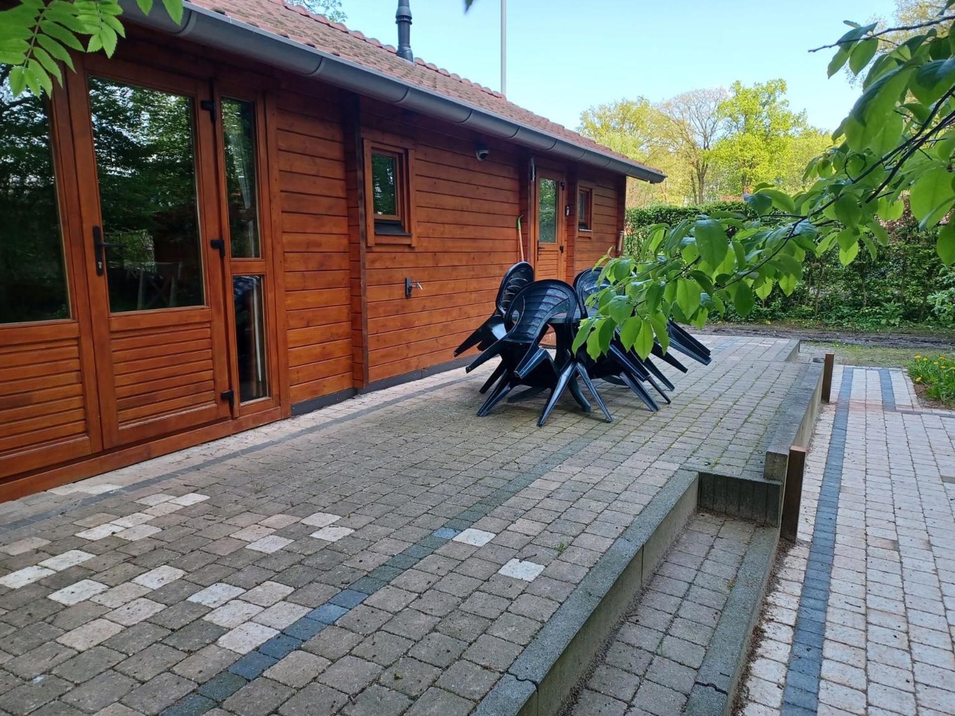 Knusse Blokhut Op Groot En Groen Perceel @ Veluwe Epe Buitenkant foto